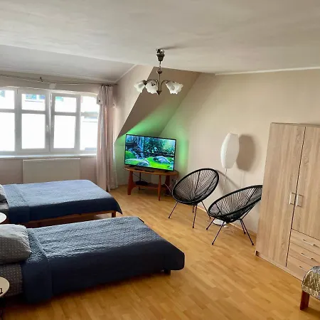 Apartment Nad Jeziorem - 4 *